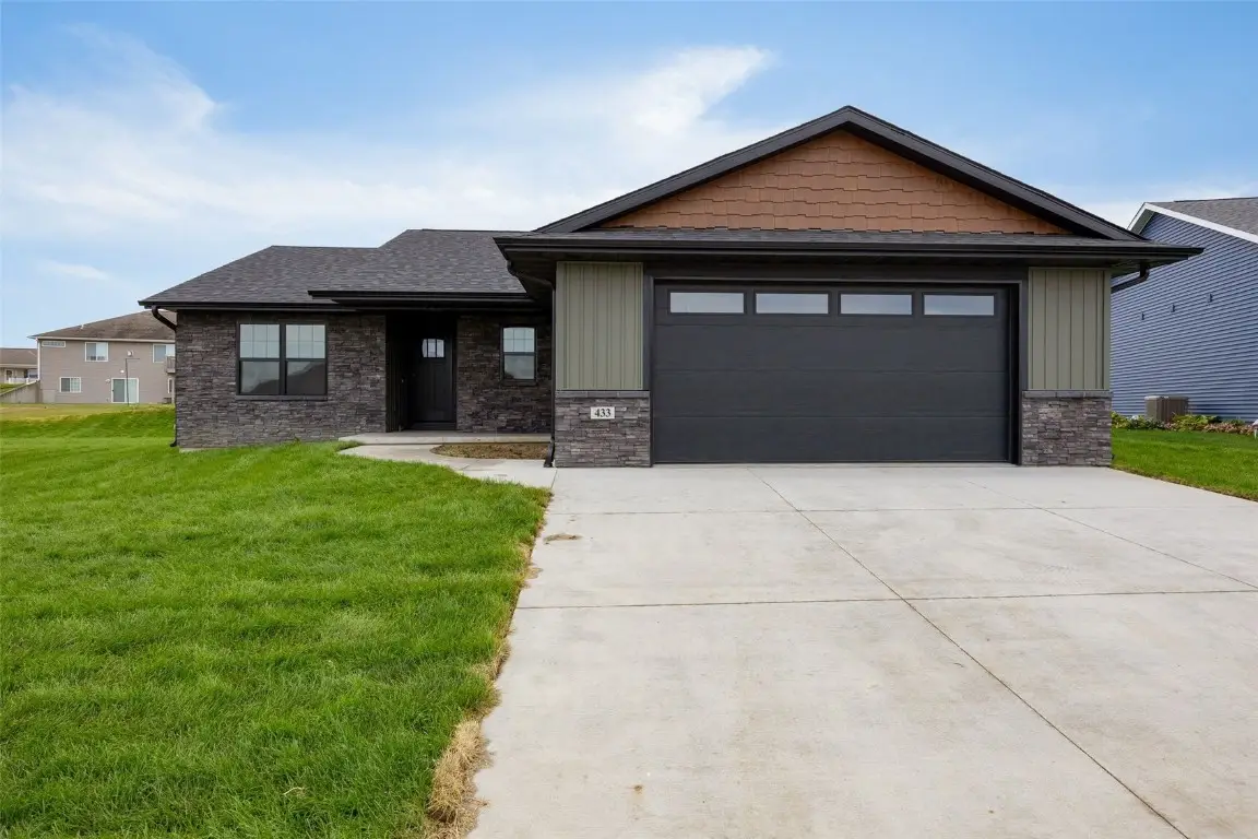 433 Council Street, Anamosa, IA 52205 - Image #1