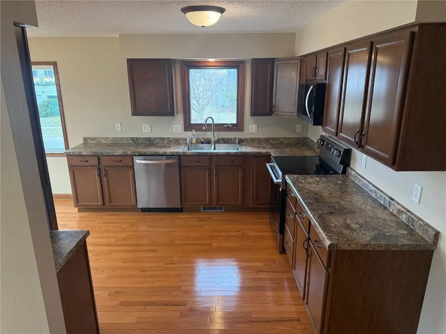 1500 Pleasantview Drive, Marion, IA 52302 - Image #2