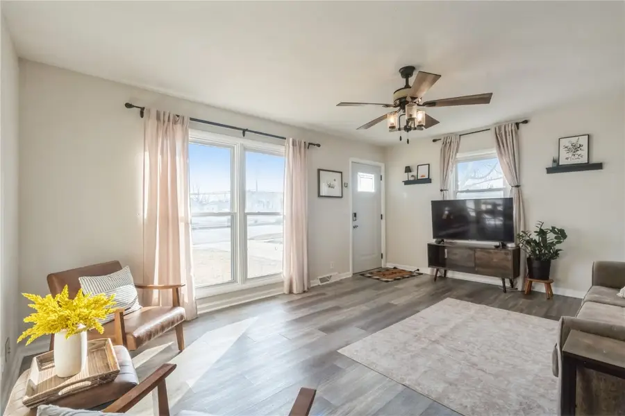 116 Edgewood Road Nw, Cedar Rapids, IA 52405 - Image #3