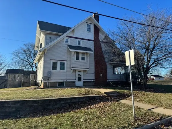 1233 Rainbow Drive, Cedar Falls, IA 50613