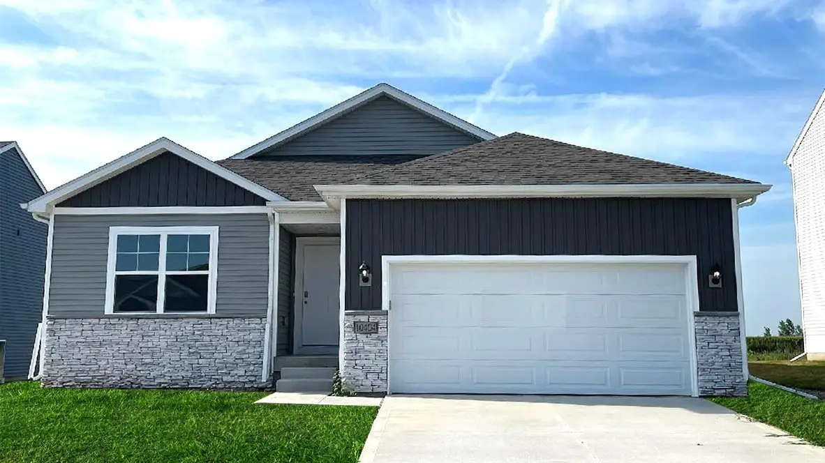 3433 Craven Drive, Coralville, IA 52241 - Image #1