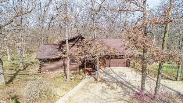 8897 20th Avenue, Monmouth, IA 52309