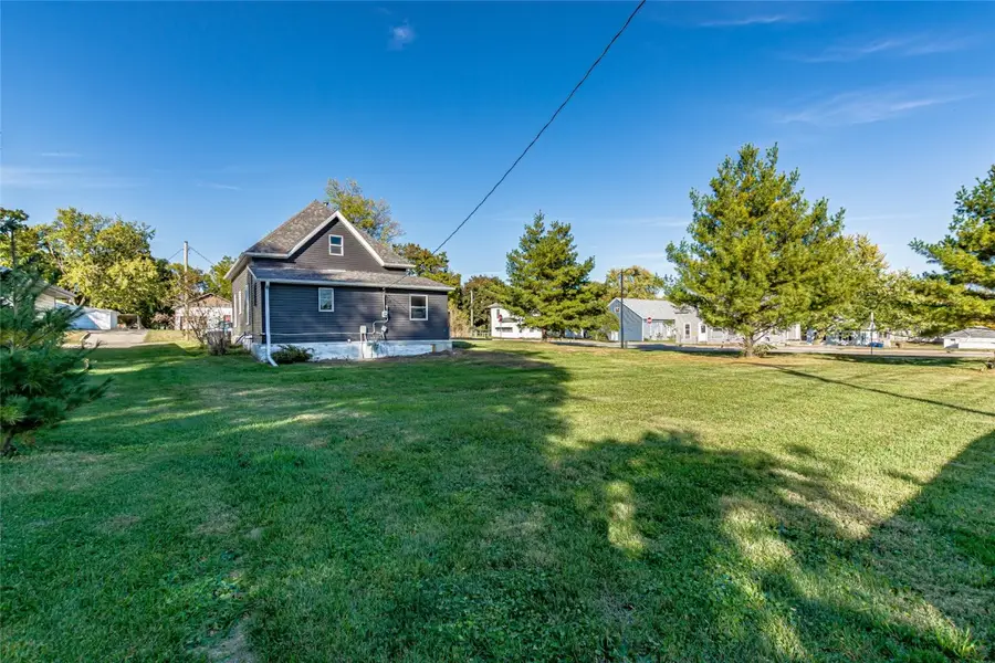 1 S Union Avenue, Urbana, IA 52345 - Image #2