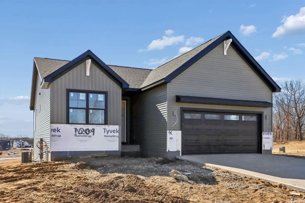 1209 Tallgrass Trail, Solon, IA 52333 - #1