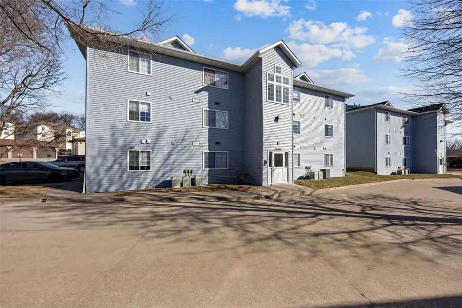 930A Boston Way #11, Coralville, IA 52241 - Image #2