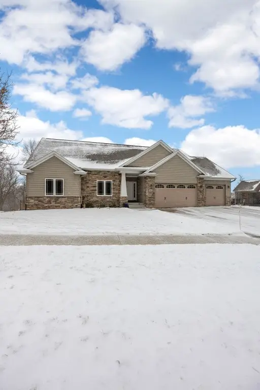 5821 River Parkway Ne, Cedar Rapids, IA 52411 - Image #3