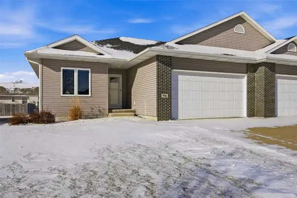 906 Dorchester Place Ne, Cedar Rapids, IA 52402