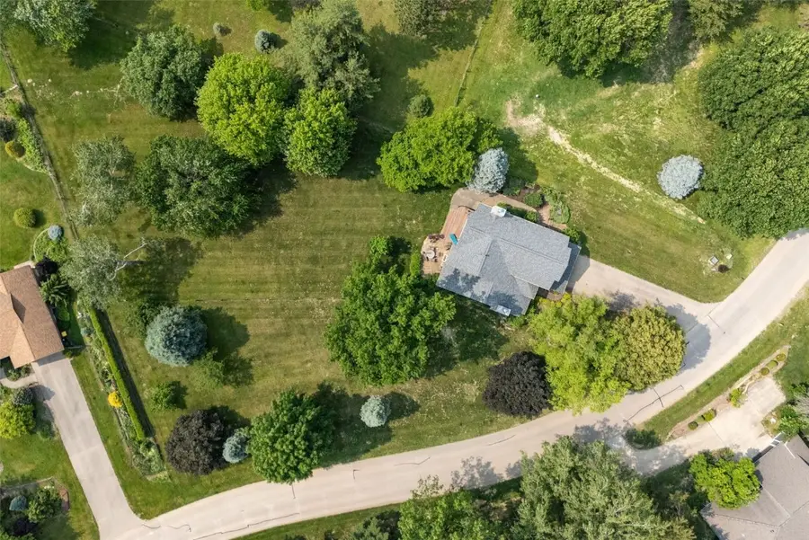 13 South View Drive Ne, Iowa City, IA 52240 - Image #2