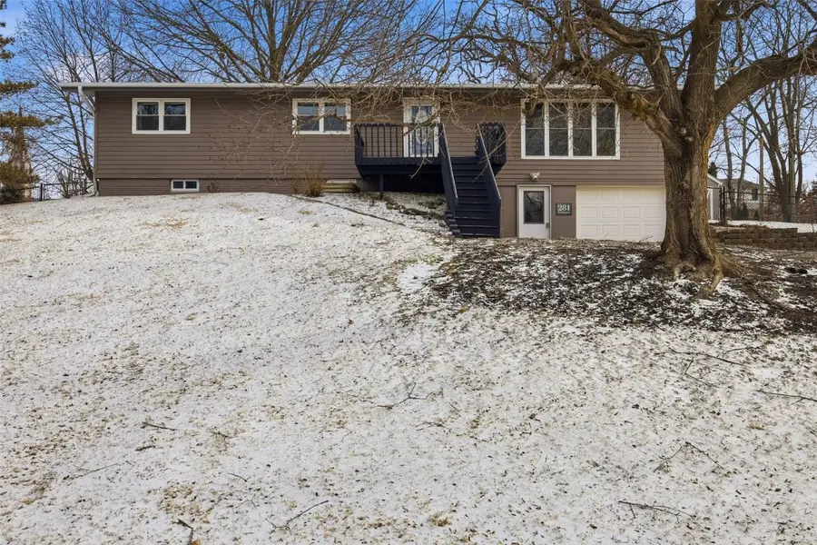 281 Washington St, Riverside, IA 52327 - Image #2