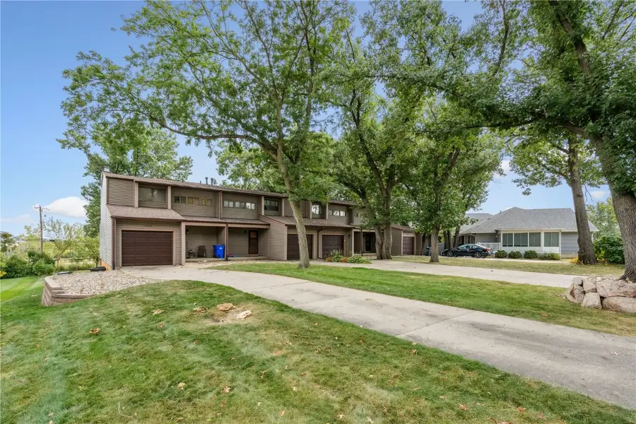 4410 Lorcardo Drive Ne, Cedar Rapids, IA 52402 - Image #2
