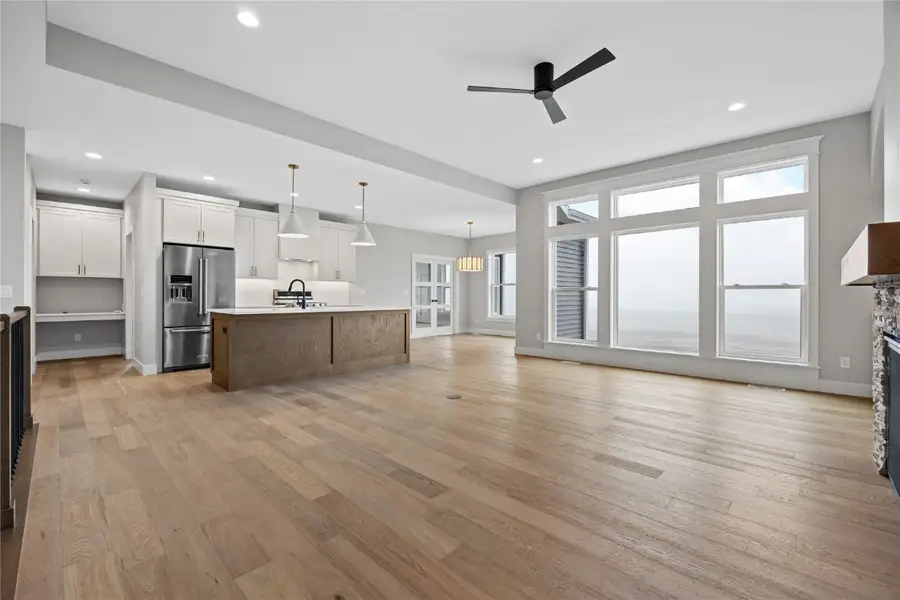 8806 Zeppelin Avenue Ne, Cedar Rapids, IA 52402 - Image #2