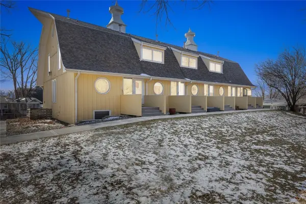 3201 Muscatine Avenue #3, Iowa City, IA 52240