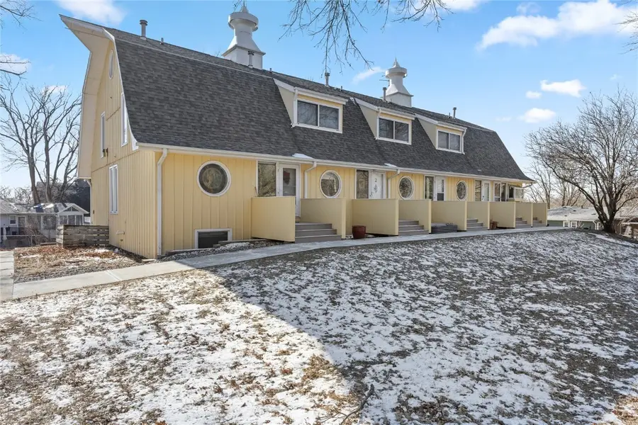 3201 Muscatine Avenue #3, Iowa City, IA 52240 - Image #2