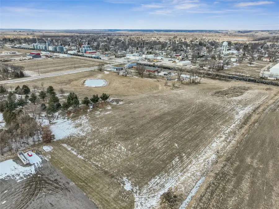 2219 Hwy 6 Trail, Marengo, IA 52301 - Image #2