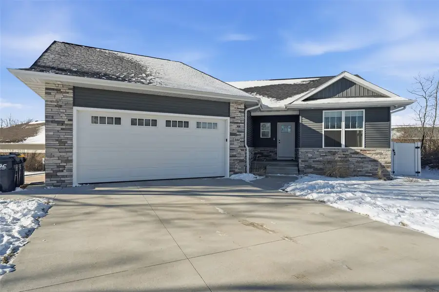 344 Worthington Court, Hiawatha, IA 52233 - Image #3