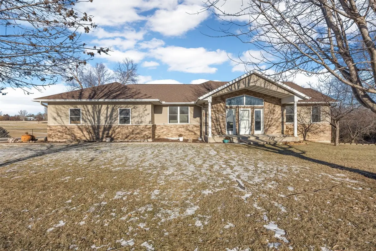 1253 Hillview Court Ne, Swisher, IA 52338 - Image #1