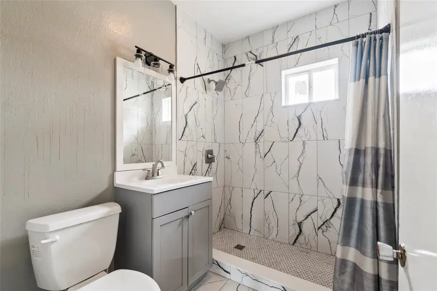 958 S Iowa Avenue, Washington, IA 52353 - Image #3