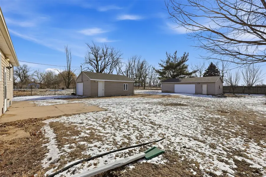 2641 Worthington Drive Sw, Cedar Rapids, IA 52404 - Image #2