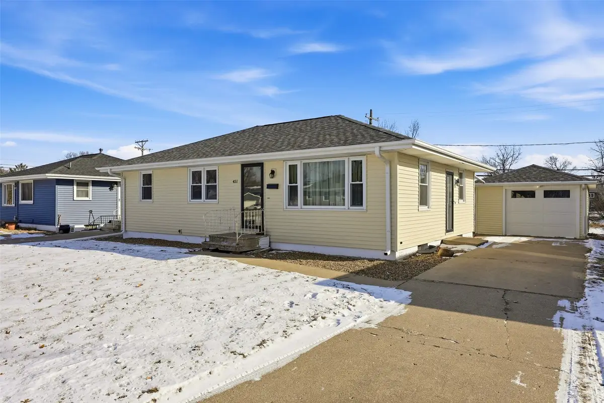 451 23rd Street Nw, Cedar Rapids, IA 52405 - Image #1