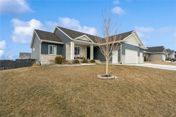 1389 Cardinal Drive, Fairfax, IA 52228