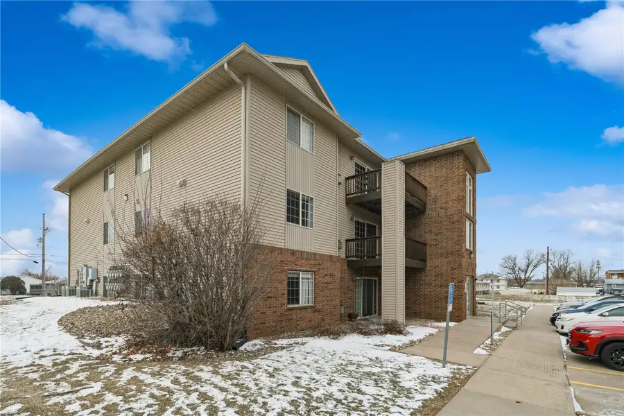 3110 Wilson Avenue Sw #1, Cedar Rapids, IA 52404 - Image #2