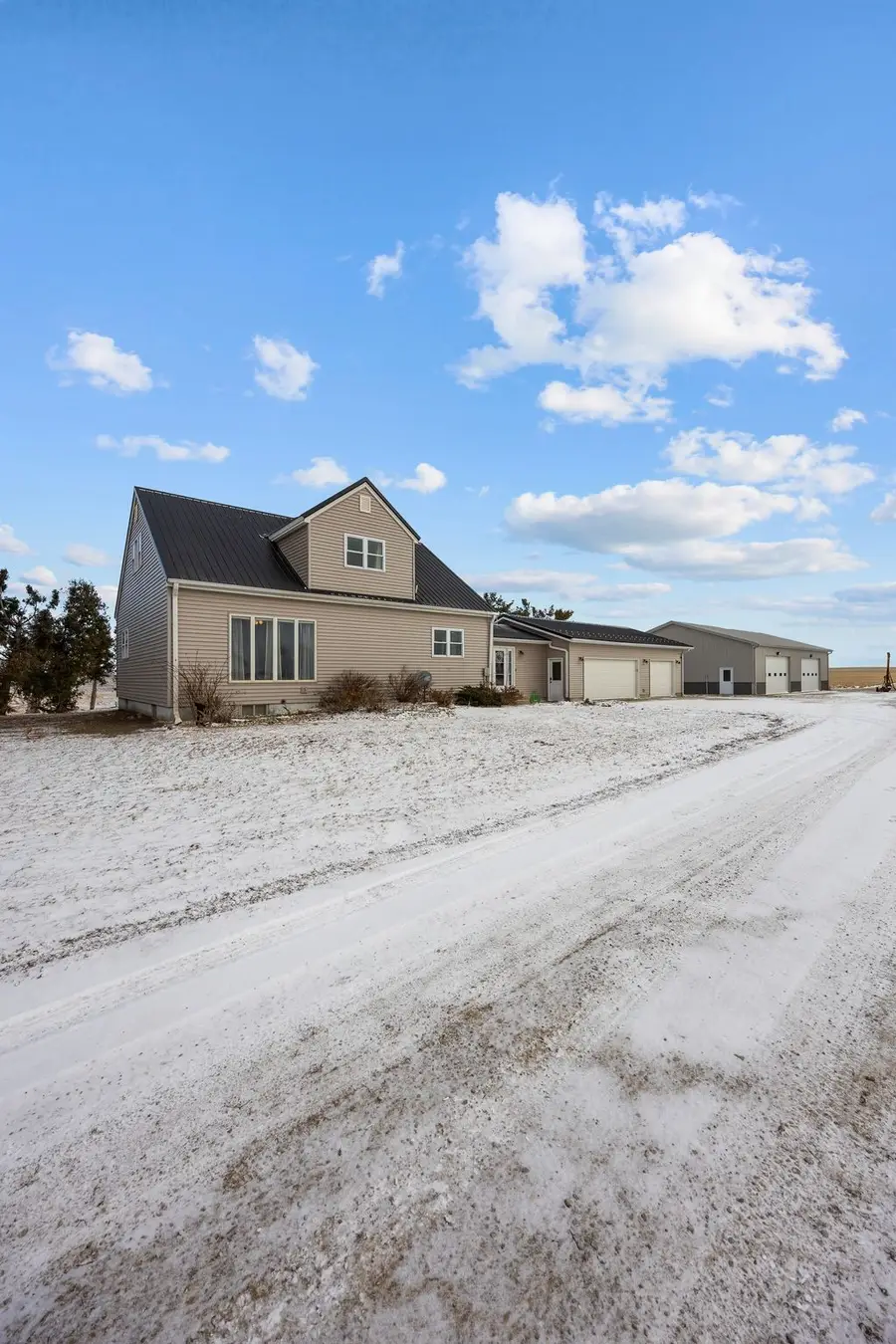 6880 17th Avenue, Keystone, IA 52249 - #3