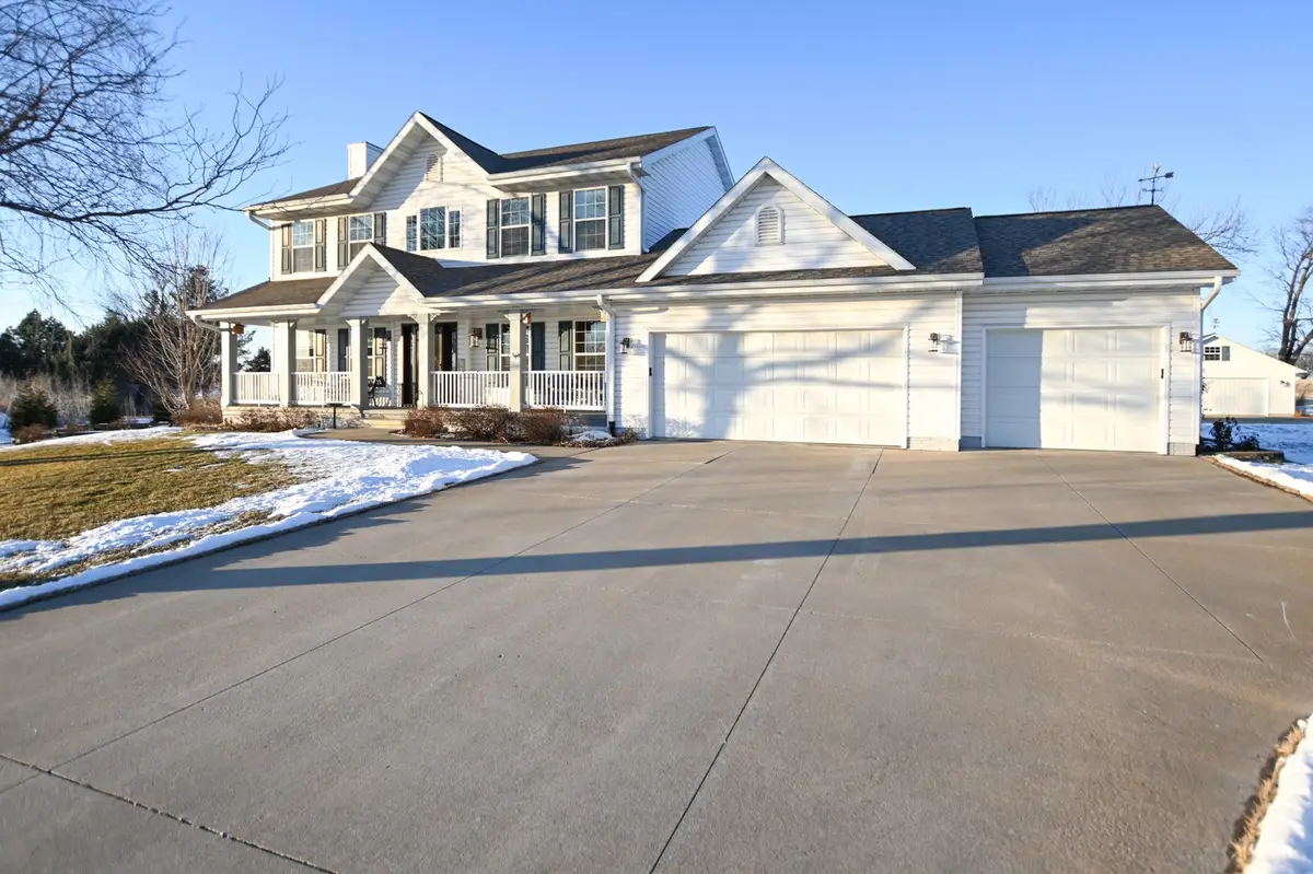 1835 Somerset Drive, Marion, IA 52302 - Image #1