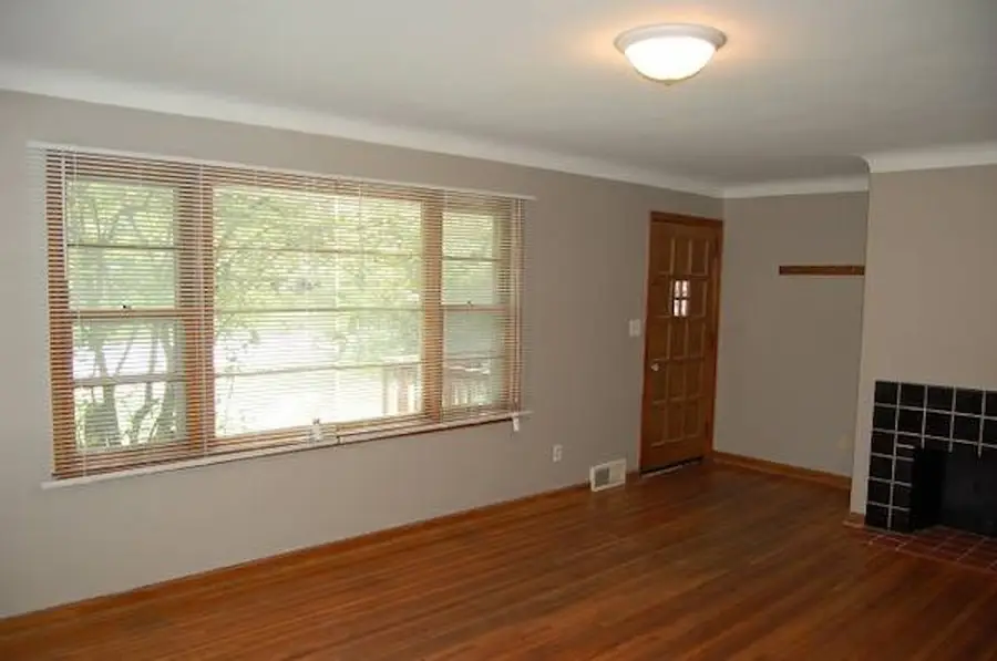 121 S Governor Street, Iowa City, IA 52240 - #2