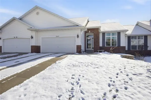 2665 Hunters Ridge Rd, Marion, IA 52302