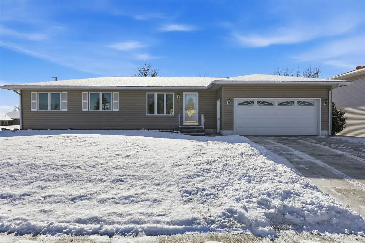 3815 1st Avenue Sw, Cedar Rapids, IA 52405 - Image #1