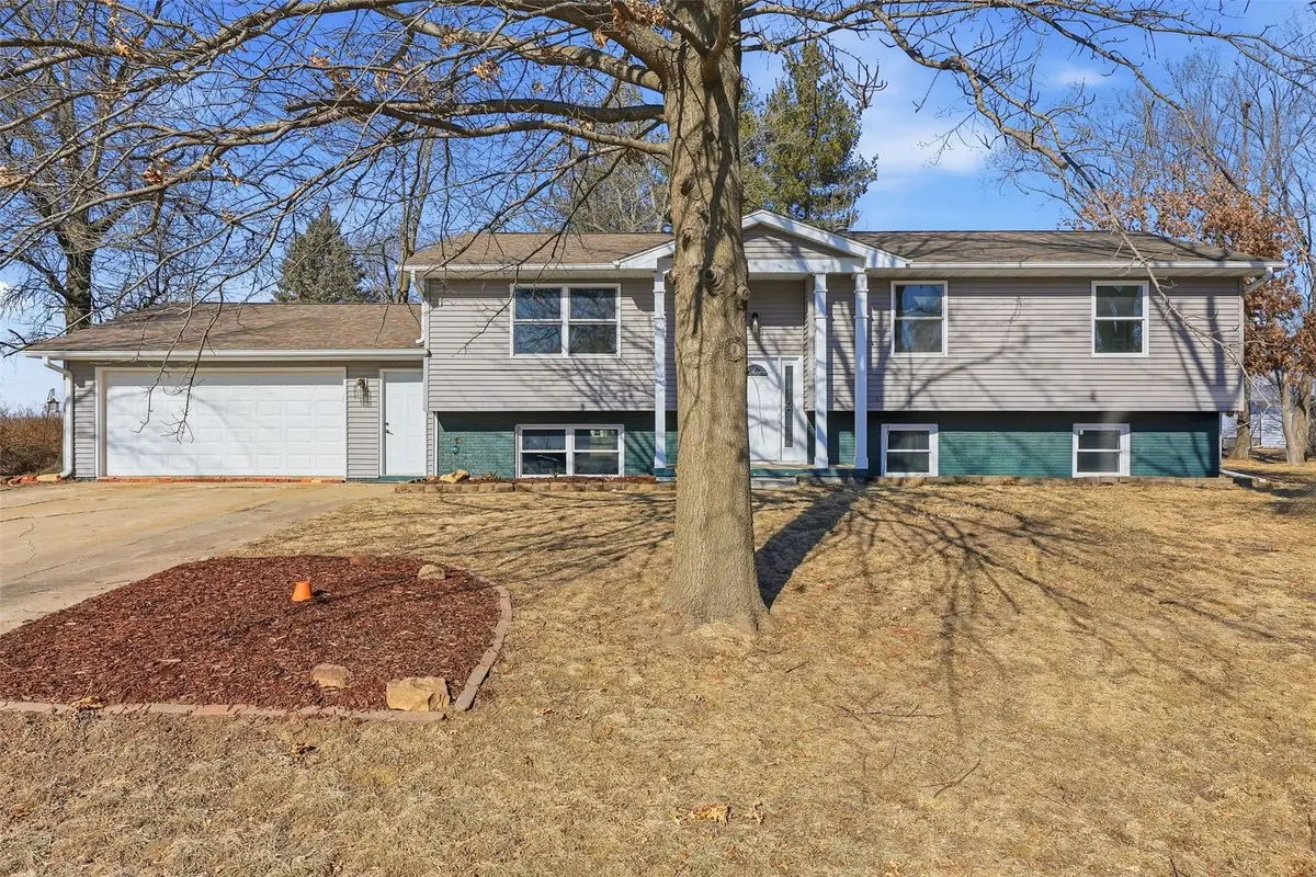 4204 Lloyd Ave Se, Iowa City, IA 52240 - #1