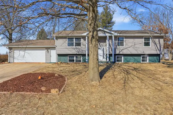 4204 Lloyd Ave Se, Iowa City, IA 52240