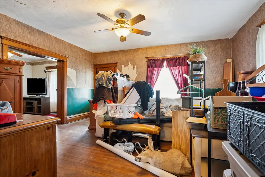 614 Main Street, Lowden, IA 52255 - #3