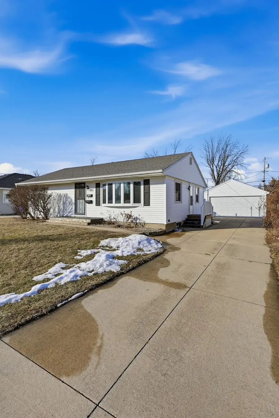 742 43rd St Ne, Cedar Rapids, IA 52402 - Image #3
