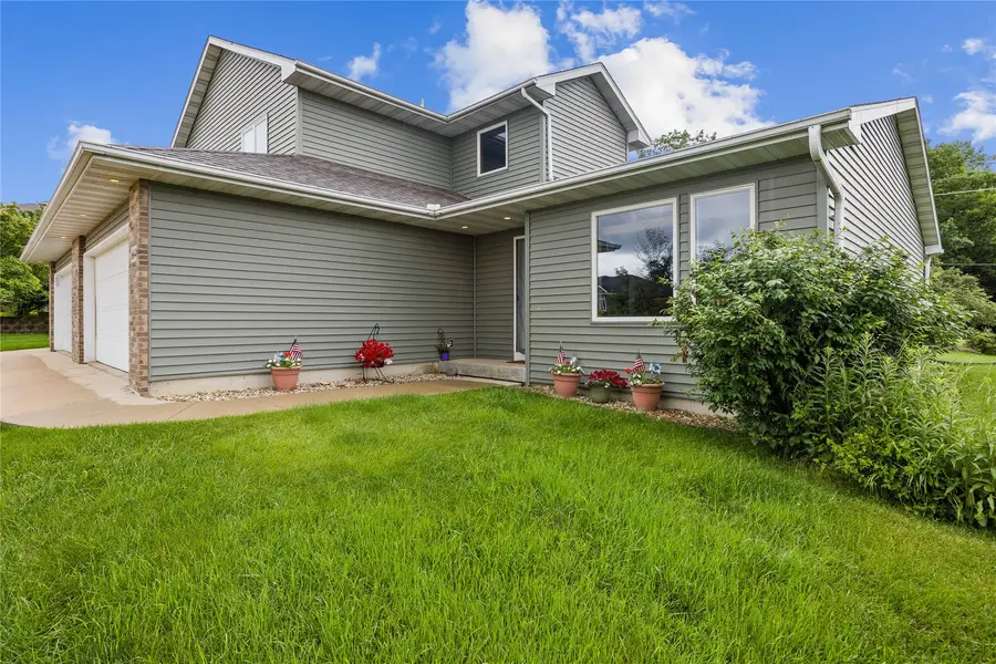 664 J Ave Ne #A, Cedar Rapids, IA 52402 - #3