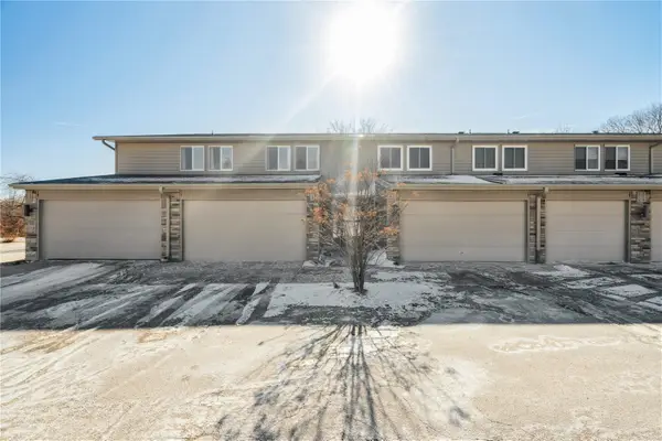 1718 Applewood Place Ne, Cedar Rapids, IA 52402