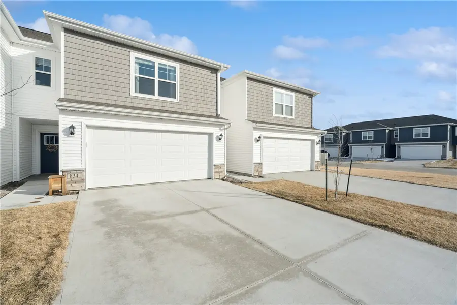 834 Oak Dr, Palo, IA 52324 - #2