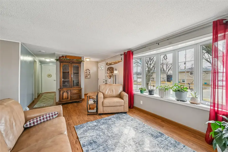 1032 Emmons Street, Hiawatha, IA 52233 - Image #3