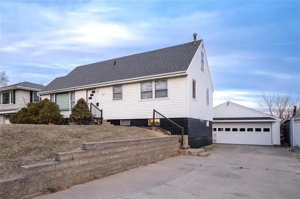 1625 11th Street Nw, Cedar Rapids, IA 52405 - Image #1