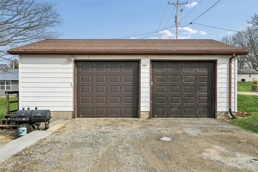 207 W Main Street, Urbana, IA 52345 - #3