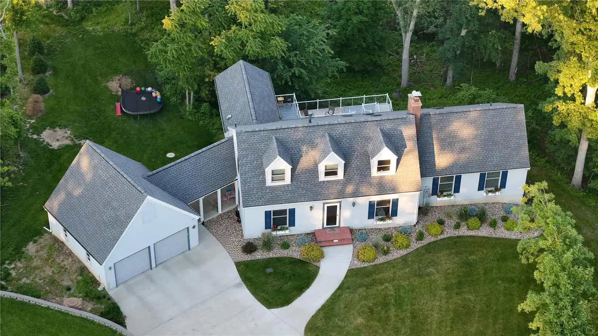 394 East Post Rd Se, Cedar Rapids, IA 52403 - #1