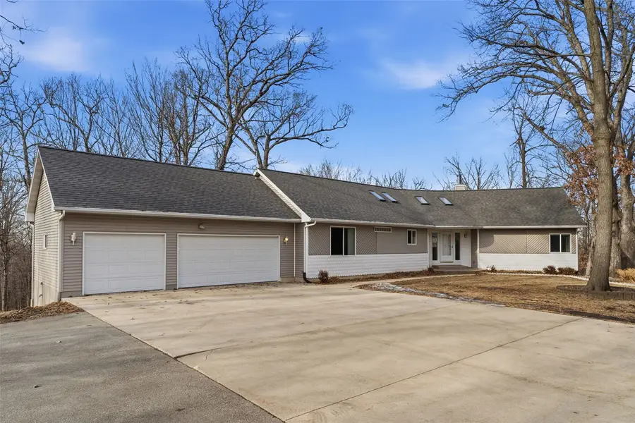 1388 Arline Cir, Mount Vernon, IA 52314 - #3