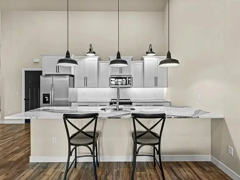 407 E Main Street, Solon, IA 52333 - #3