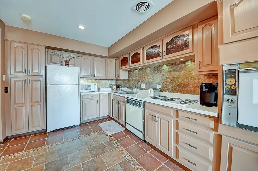 2222 1st Avenue Ne #507, Cedar Rapids, IA 52402 - #3