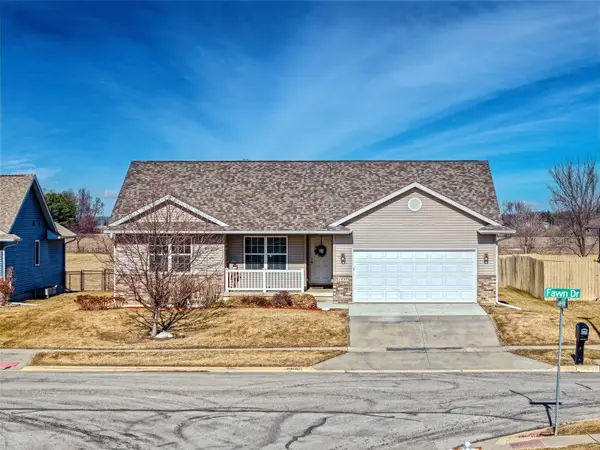 1490 Fawn Drive, North Liberty, IA 52317