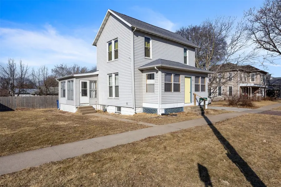 411 N Spencer Street, West Liberty, IA 52776 - #2
