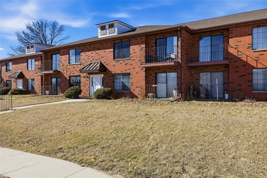 4561 Maureen Drive Se #42, Cedar Rapids, IA 52403 - #2