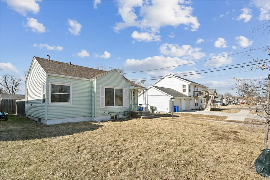 1532 8th Street Nw, Cedar Rapids, IA 52405 - #3