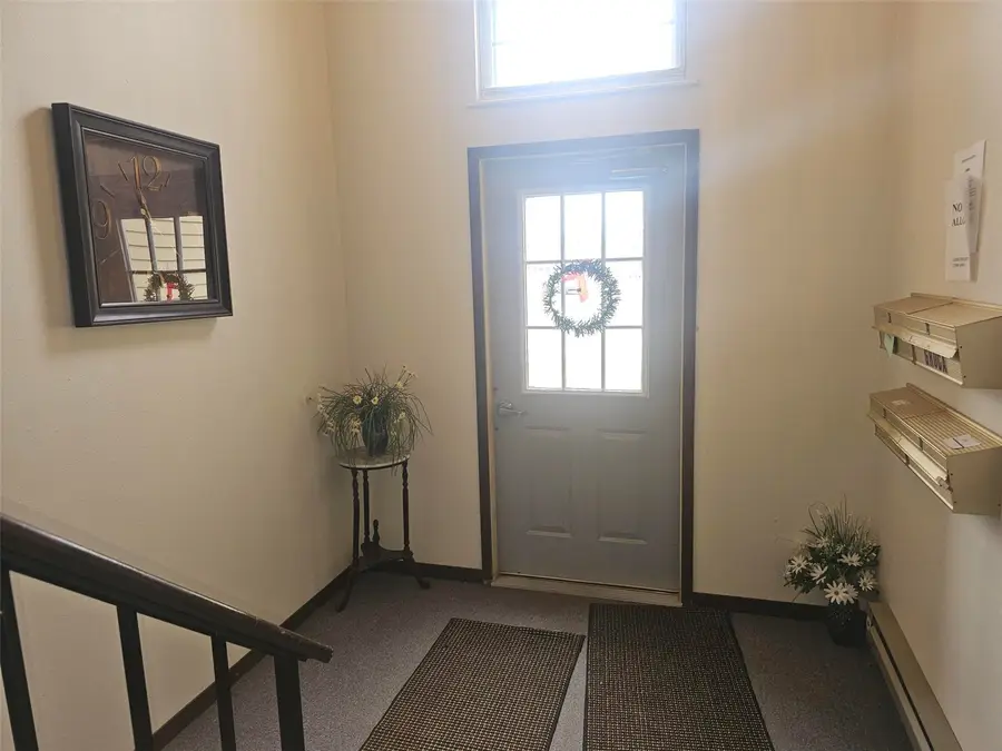 4113 Lexington Court Ne #C, Cedar Rapids, IA 52402 - #2