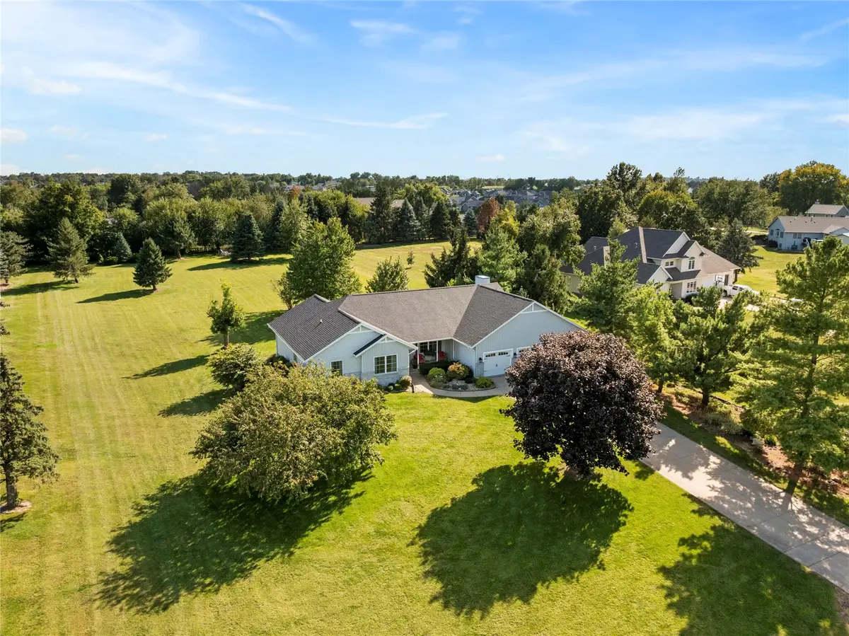 5843 Wells Lane, Cedar Rapids, IA 52411 - #1